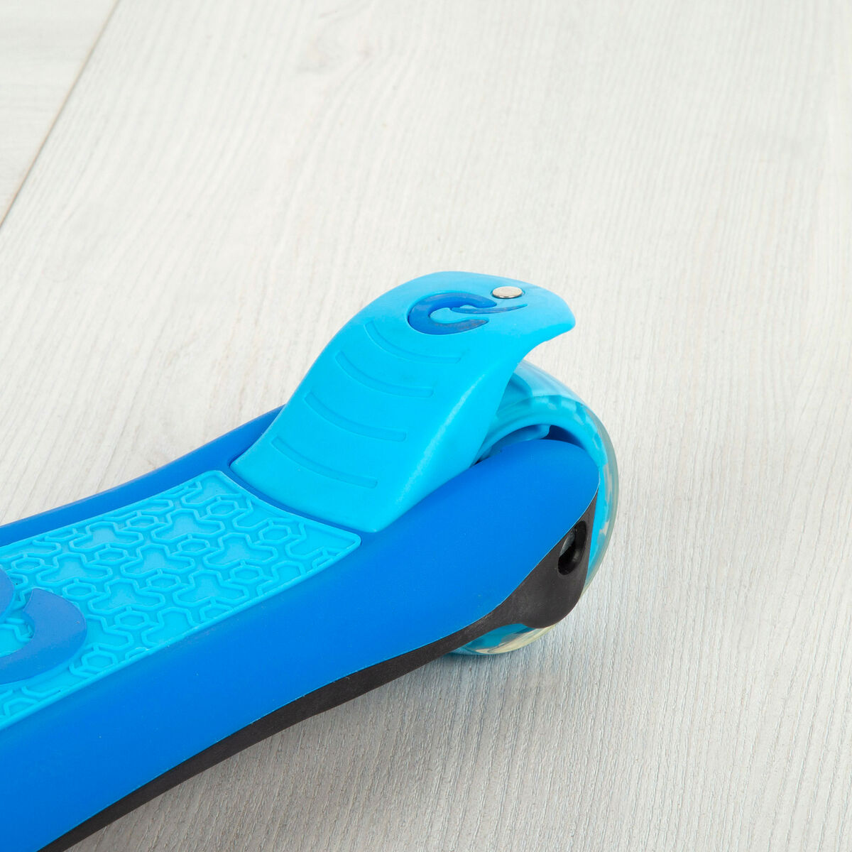 V2H188522D9E1CB8FFF69978A2E503C8C44R7251403P6