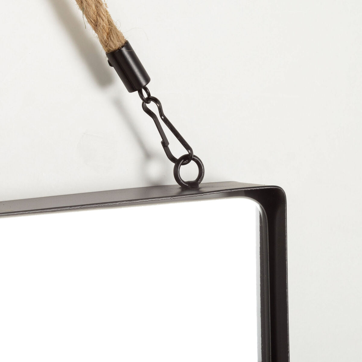 V2HDBD069AA9AD82CBF0E7AE74357BC9D1CR7550041P3